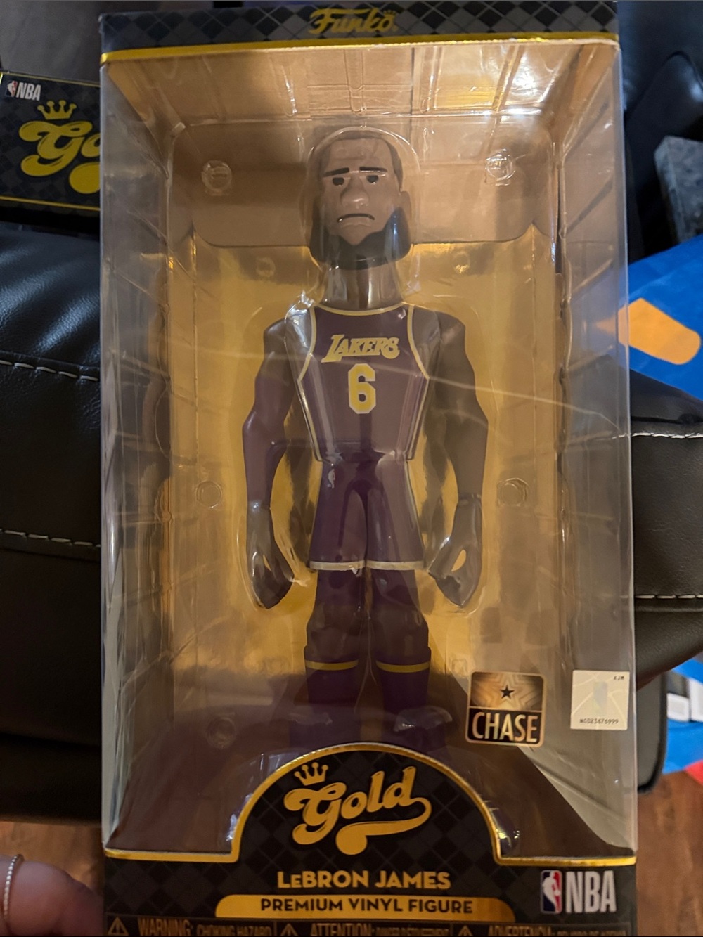 Funko Gold Chase LeBron James Vinyl Figure - Purple & Gold